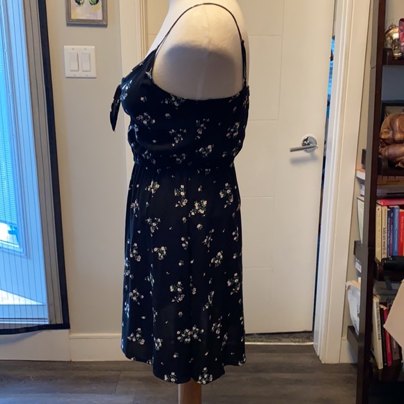 Adorable Sun Dress - Picture 2 of 4